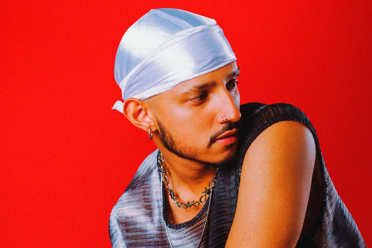 DIMC, mejor conocido como "El Dimcho", es un artista y productor bogotano que mezcla urbano alternativo con un estilo fresco y lleno de carisma - Foto: DMC
