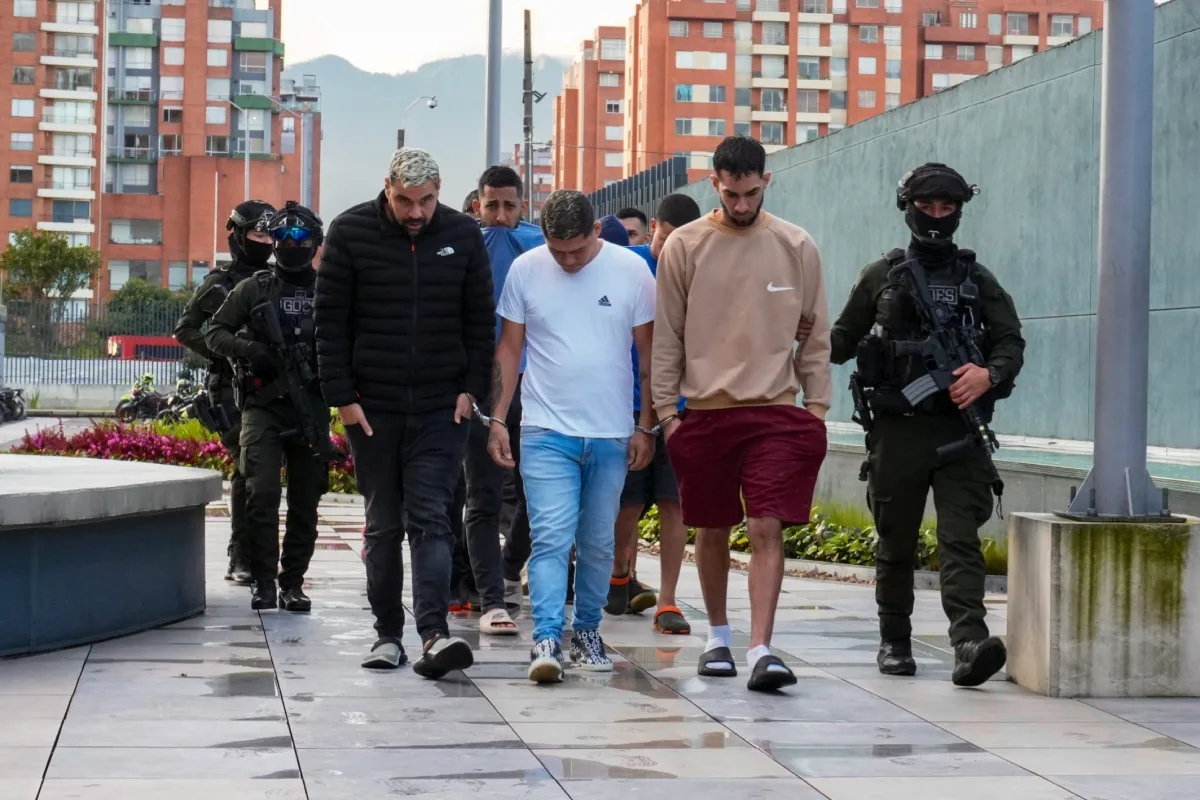 Autoridades capturan a 11 presuntos integrantes del Tren de Aragua en operativo en Bogotá y municipios aledaños - Foto: @PoliciaBogota