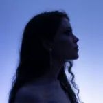 La intención de su propuesta musical se basa en buscar la libertad para ser, en su caso desde la emocionalidad pues Catalina Uscátegui es una persona sensible y expresa sus emociones sin juzgarlas, sin miedo y solo dejándolas ser. Por eso su nombre de artista es el mismo que su nombre de pila. Catalina no busca un alter ego, busca poder ser como es - Foto: Catalina Uscátegui