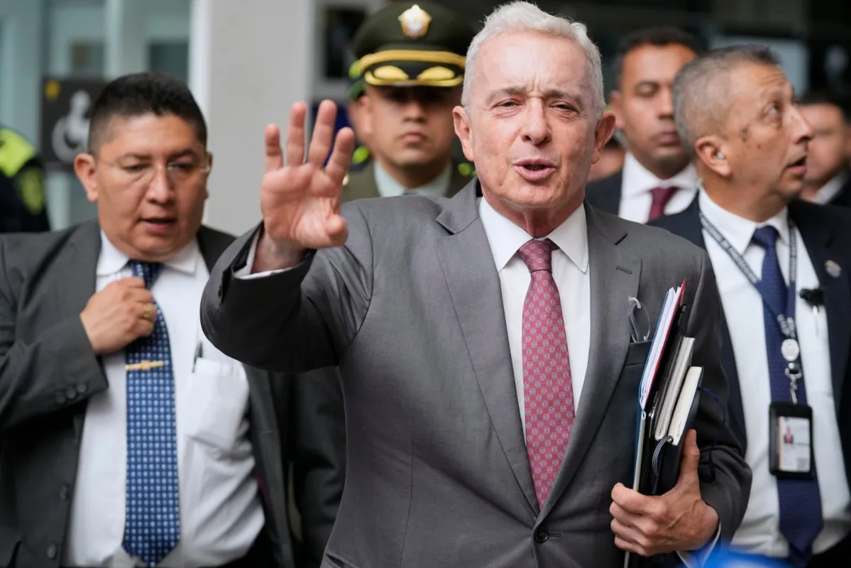 Está previsto que el expresidente Álvaro Uribe intervenga personalmente el próximo 7 de julio, en una intervención final donde podrá referirse directamente a los cargos y defender su inocencia antes de que se anuncie el sentido del fallo - Foto: Cortesía