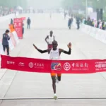 En este reciente grupo aparece el keniata Charles Matata, quien cumplirá 30 años precisamente el domingo 27 de julio y espera celebrar por lo alto en Bogotá - Foto: Media Maratón de Bogotá