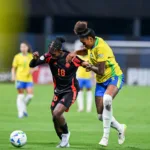 Aunque Brasil jugó gran parte del partido solo con diez jugadoras, logró mantener su arco en cero ante el ataque de las colombianas - Foto: Conmebol