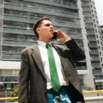 La canción es perfecta para dedicarle a esa persona con la que quieres escampar durante los días grises. Y como en Bogotá volvió a llover todos los días, nada mejor que estar acompañado mientras miras la ventana llena de gotas de lluvia - Foto: ha$lopablito