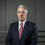 Álvaro Uribe, primer expresidente condenado en Colombia: Jueza dicta fallo por soborno y fraude procesal - Foto: Redes Sociales