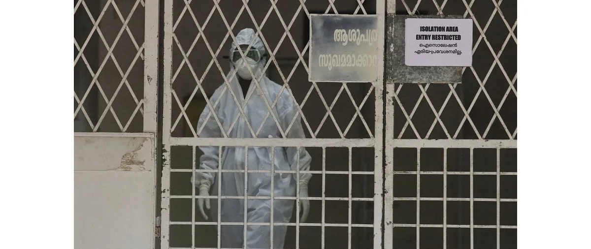 India ha respondido fortaleciendo su infraestructura sanitaria. El NIHSAD (Instituto Nacional de Enfermedades Animales de Alto Riesgo) en Bhopal será actualizado a nivel BSL‑4 para manejar con seguridad patógenos tan peligrosos como el Nipah, lo que aumenta la capacidad diagnóstica y de contención nacional - Foto: X/@aparanjape