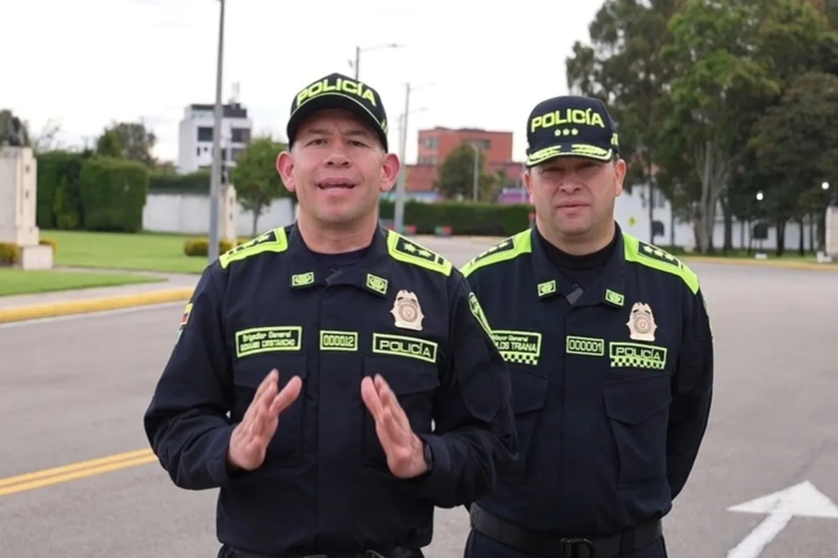 Capturan a comandante de CAI y 11 policías por presuntos vínculos con red criminal en Bogotá - Foto: Captura de video