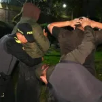 En medio de la intervención, las autoridades también hicieron verificación de antecedentes y registro a personas en diferentes puntos del sector - Foto: Secretaría Distrital de Seguridad