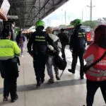Capturan a cuatro hombres por violento atraco en bus de TransMilenio en Suba - Foto: Cortesía TransMilenio