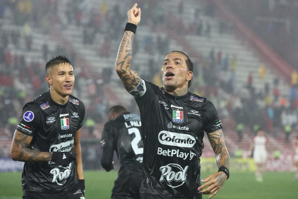 Once Caldas gano por un marcador de 1-3 ante Huracán en el estadio Tomás Adolfo Ducó, lo que le permitió avanzar a los Cuartos de Final - Foto: Conmebol