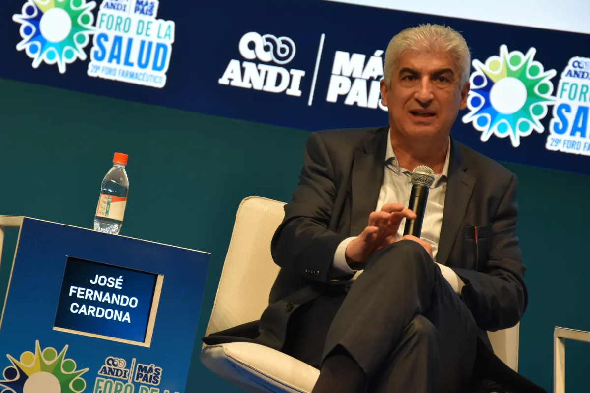 Cardona Uribe fue nombrado presidente de la Nueva EPS en el año 2009, por el entonces presidente Álvaro Uribe Vélez. Bajo su liderazgo, la entidad creció hasta convertirse en la EPS más grande del país, con casi 10 millones de afiliados y utilidades importantes en esos primeros años - Foto: ANDI