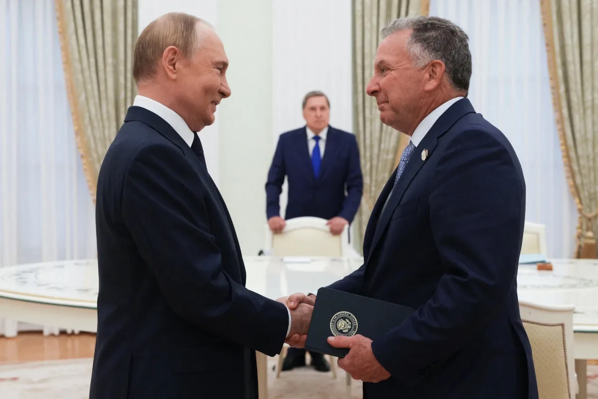 Vladimir Putin expresó que no está excluido hablar con Zelenskyy, pero que aún no se han cumplido las condiciones necesarias para un encuentro directo - Foto: EricLDaugh