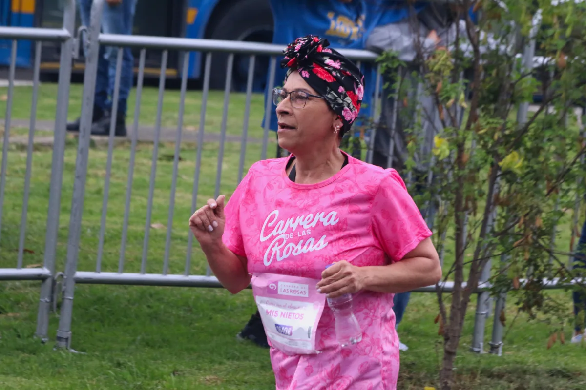 La Carrera de las Rosas fue creada en 2016 por la Fundación AlmaRosa como una iniciativa para promover un mensaje de vida, esperanza y solidaridad con las mujeres que luchan contra el cáncer de mama - Foto: Ronald Cano