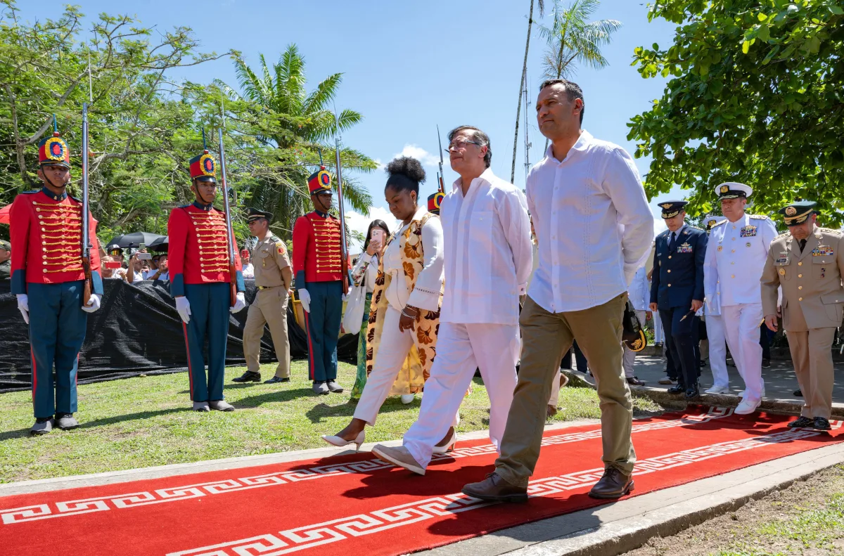 “La diplomacia es el lenguaje de los pueblos hermanos. Aquí la única amenaza que hay son los criminales que delinquen acá, que afectan a ambas naciones”, afirmó el Ministro Pedro Sánchez - Foto: Ministerio de Defensa