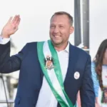 La decisión se sustentó en que Krasnov se inscribió como candidato a la Alcaldía de Tunja y posteriormente tomó posesión del cargo, a pesar de encontrarse legalmente inhabilitado para hacerlo. La Procuraduría argumentó que las pruebas demuestran la existencia de un vínculo contractual previo que comprometía su elegibilidad - Foto: Alcaldía de Tunja
