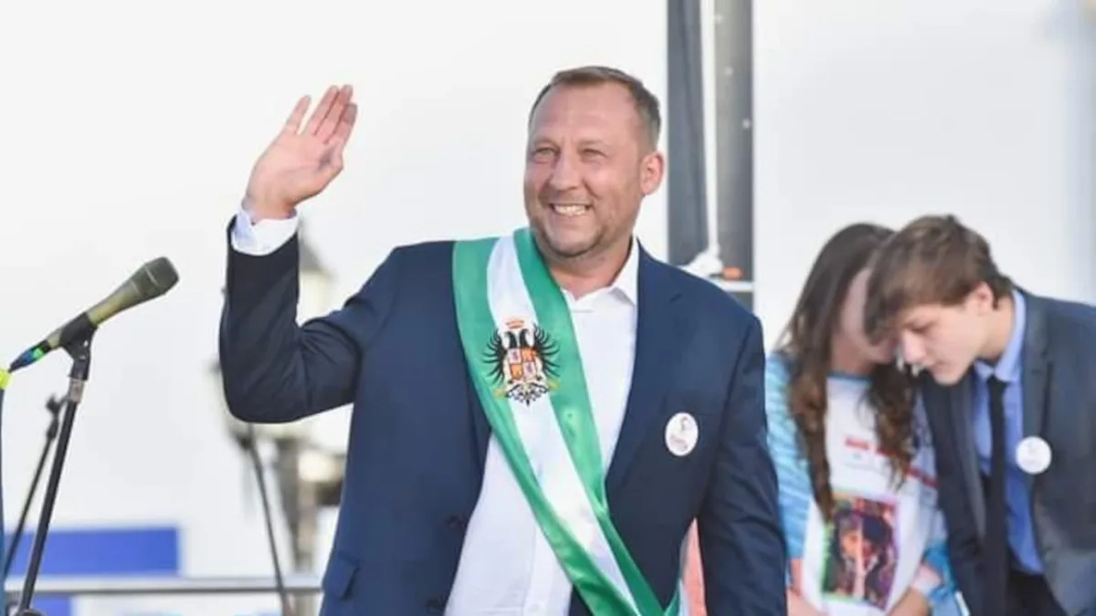 La decisión se sustentó en que Krasnov se inscribió como candidato a la Alcaldía de Tunja y posteriormente tomó posesión del cargo, a pesar de encontrarse legalmente inhabilitado para hacerlo. La Procuraduría argumentó que las pruebas demuestran la existencia de un vínculo contractual previo que comprometía su elegibilidad - Foto: Alcaldía de Tunja