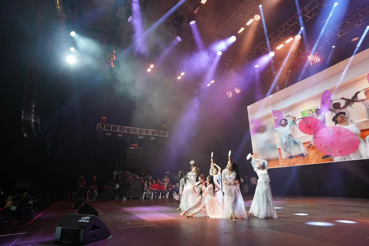 Cientos de ciudadanos disfrutaron de una experiencia única con exhibiciones de taiji, caligrafía, ceremonia del té, danzas tradicionales, gastronomía típica y muchas otras costumbres que el ‘gigante asiático’ instaló por un momento en el pulmón verde de Bogotá - Foto: IDRD