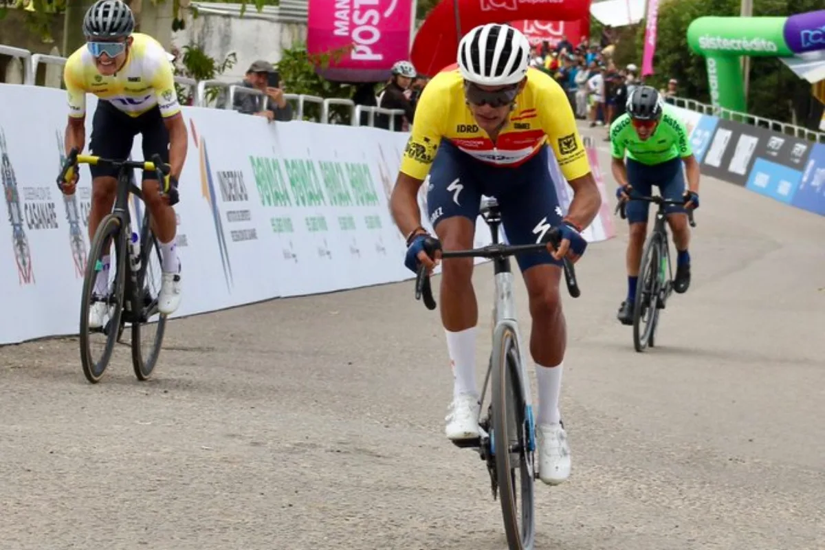 Cancelan quinta etapa de la Vuelta a Colombia por bloqueos en Boyacá - Foto: @team_medellin