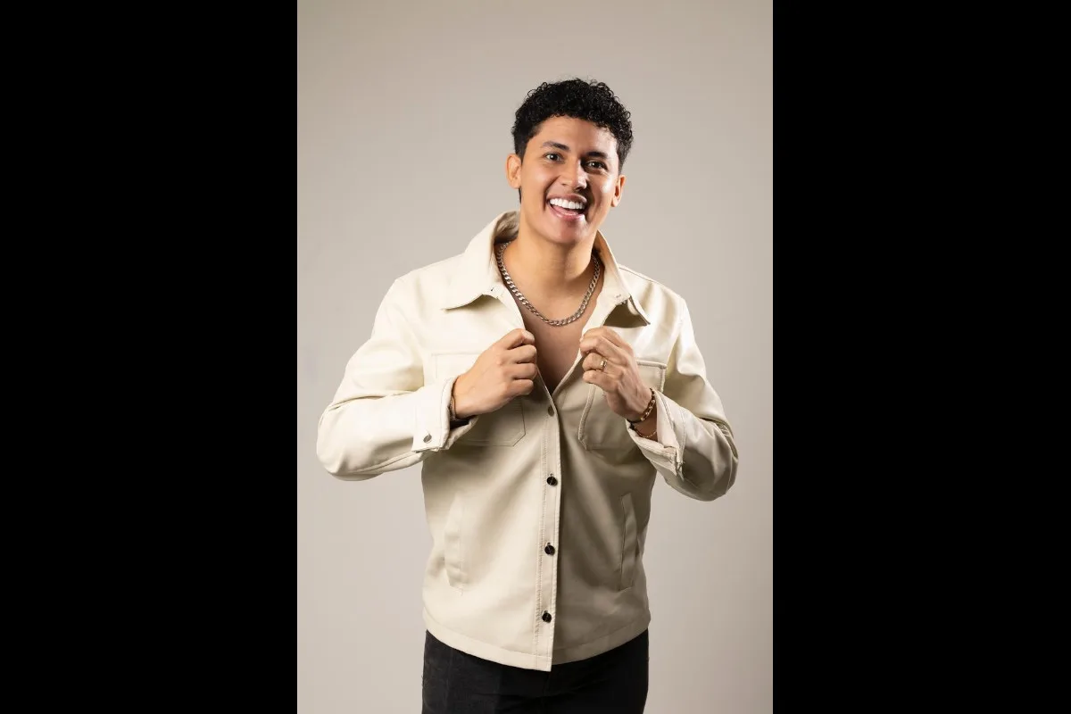 Nacido en Bucaramanga, pero con el alma puesta en los sonidos de la caja, la guacharaca y el acordeón, Cristian hereda la pasión musical de sus abuelos y la transforma en un proyecto que respeta la historia, pero no teme al cambio. Su objetivo: reinventar el vallenato sin desvirtuar su esencia - Foto: Cristian Ahumada
