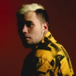 La intención de su propuesta musical busca fusionar ritmos como la salsa, el bolero, la cumbia, el rock y el guaguancó, con estilos musicales como el rap y el trap; contando en sus letras historias cotidianas desde una sonoridad contemporánea que tiene como base esos géneros que marcaron una época importante en diferentes generaciones latinoamericanas - Foto: Eco Medellín