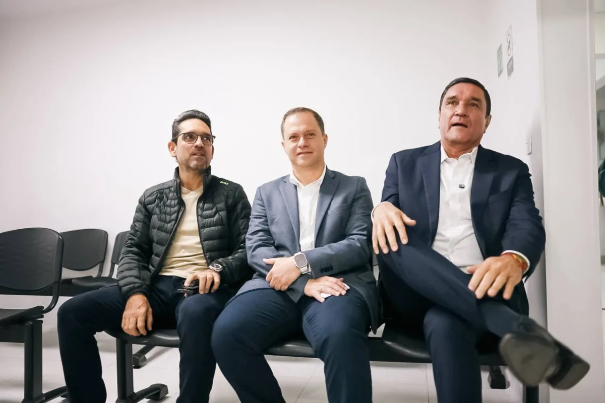 Precandidatos de la coalición ‘La Fuerza de las Regiones’ se someten a examen toxicológico antes de inscribir sus candidaturas - Foto: @JuanGZuluaga