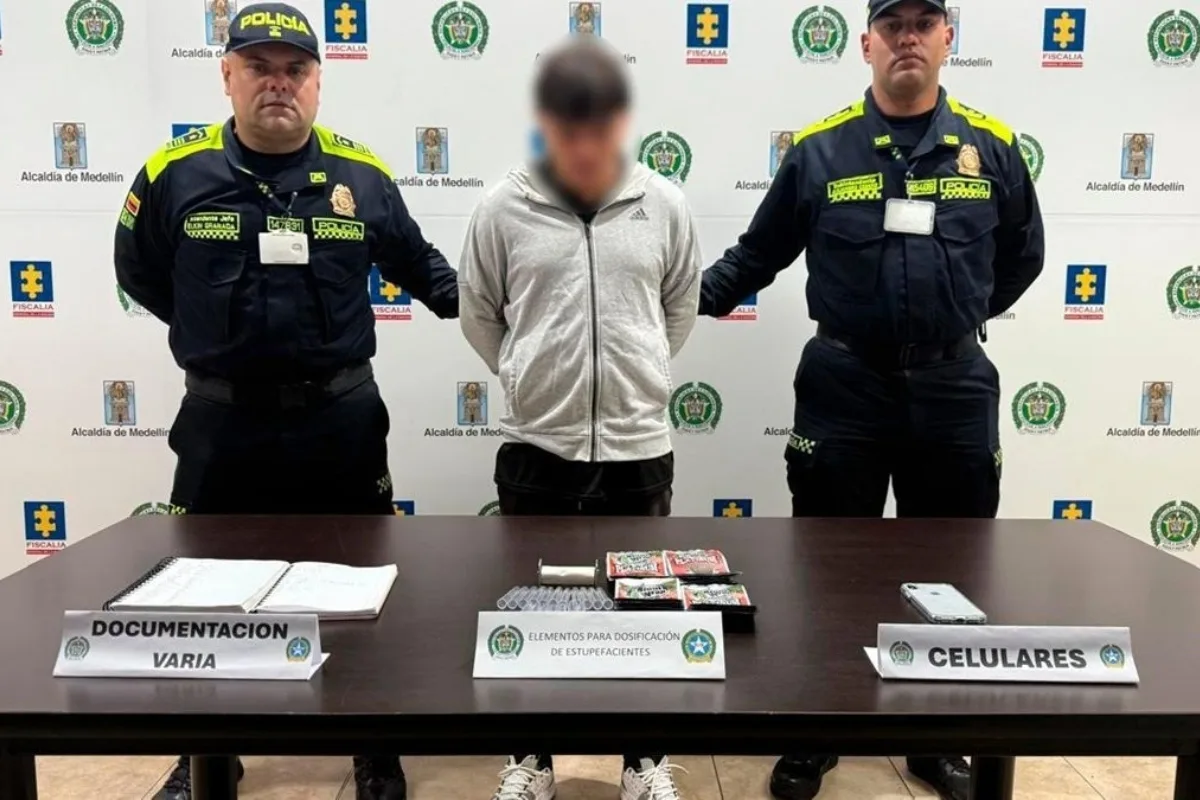 Capturado en Antioquia alias 'Gordo Sierra', presunto coordinador de sicarios de “El Mesa” - Foto: Cortesía @PoliciaMedellin