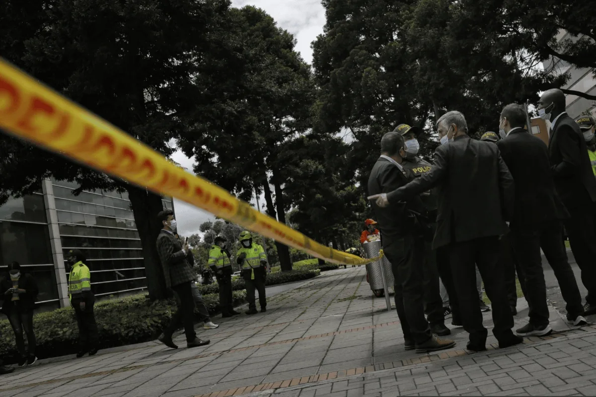 Dos violentos hurtos conmocionan al norte de Bogotá: Colsubsidio en Usaquén y bar en la calle 127 - Foto: Referencia