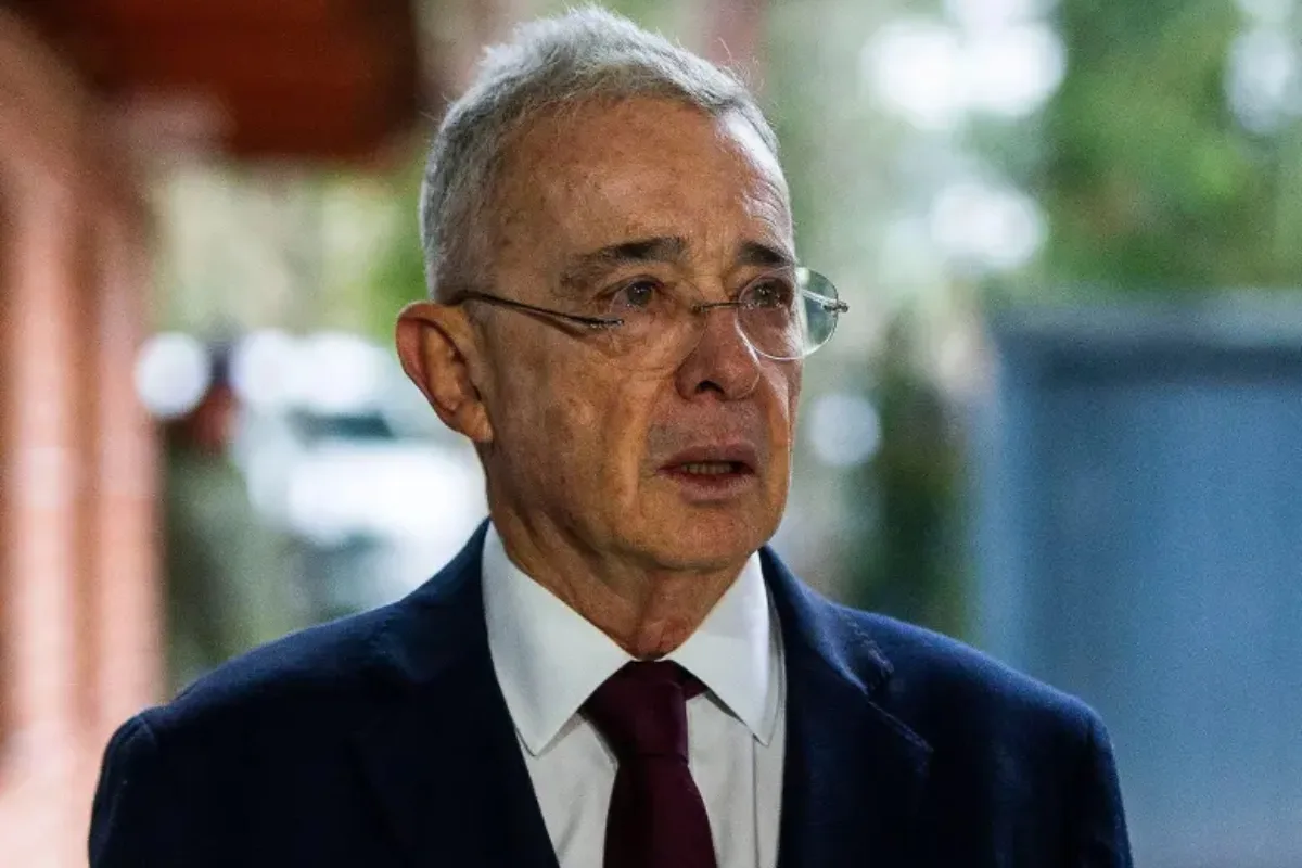 Defensa de Álvaro Uribe presenta tutela para frenar su detención domiciliaria - Foto: Redes sociales