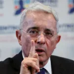 Tribunal de Bogotá niega libertad provisional a Álvaro Uribe y mantiene prisión domiciliaria - Foto: Redes sociales