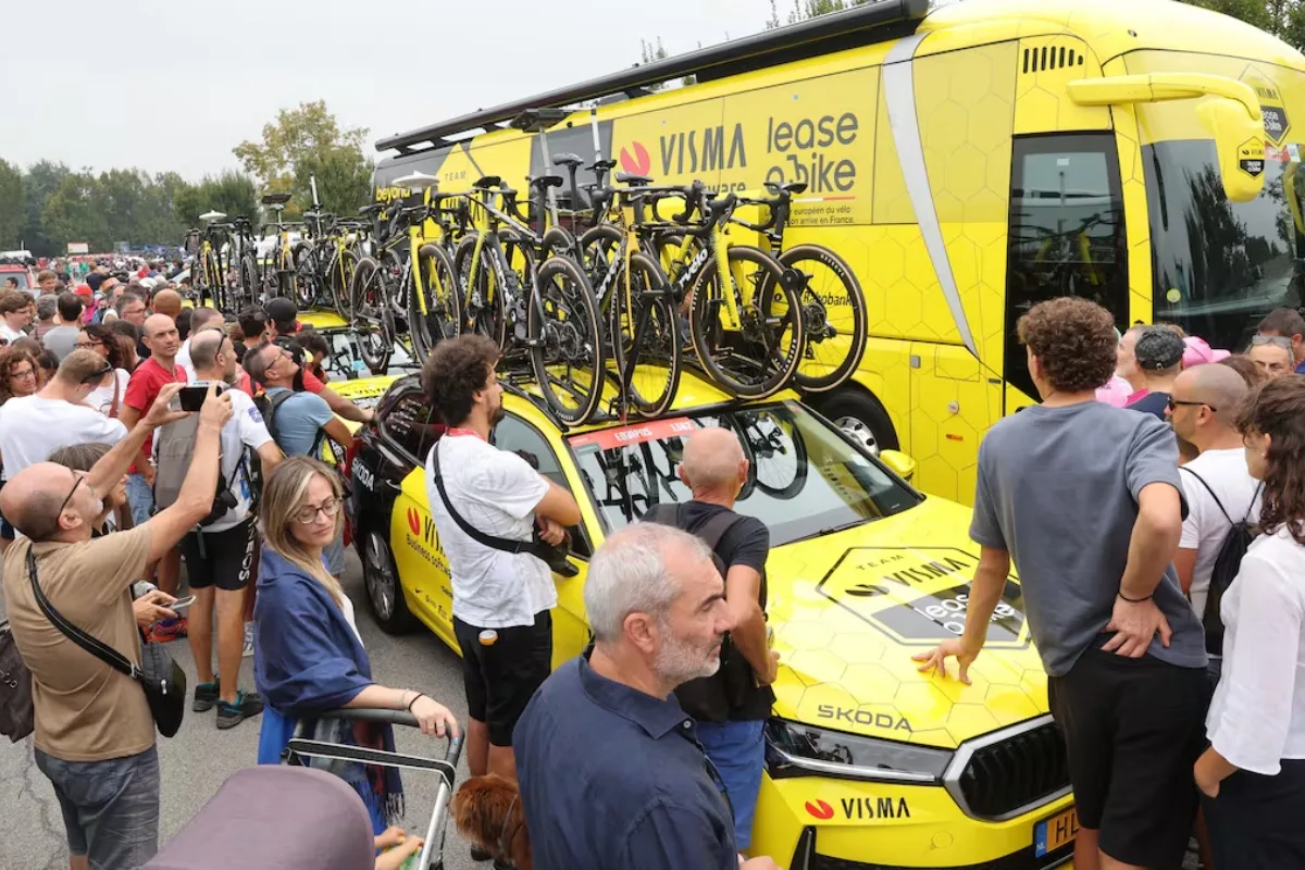 Robo de bicicletas y abandonos marcan el inicio de semana en La Vuelta - Foto: Team Visma