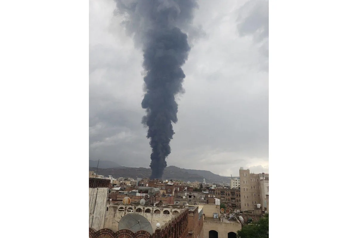 Según informes desde Yemen, al menos dos personas murieron y 35 resultaron heridas en los bombardeos - Foto: Redes Sociales