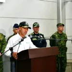 El jefe de la Cartera anunció un refuerzo de capacidades que incluye la activación de la Fuerza de Despliegue Rápido N.º 7, la incorporación de siete pelotones adicionales para complementar operaciones en el Bajo Cauca y Sur de Bolívar y el despliegue de botes de bajo calado en el río Cauca - Foto: Ministerio de Defensa