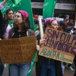 Cientos de mujeres salieron a las calles para reivindicar su derecho a la autonomía reproductiva y una maternidad libre - Foto: Paula D'Pablos