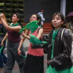 Cientos de mujeres salieron a las calles para reivindicar su derecho a la autonomía reproductiva y una maternidad libre - Foto: Paula D'Pablos