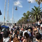 Miles de activistas acompañaron la salida de la flotilla Sumud desde Barcelona - Foto: Aniol