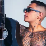 El lanzamiento viene acompañado de una producción audiovisual impecable, cargada de referencias y simbolismos que representan la transformación y madurez de Herrera como artista - Foto: Herrera