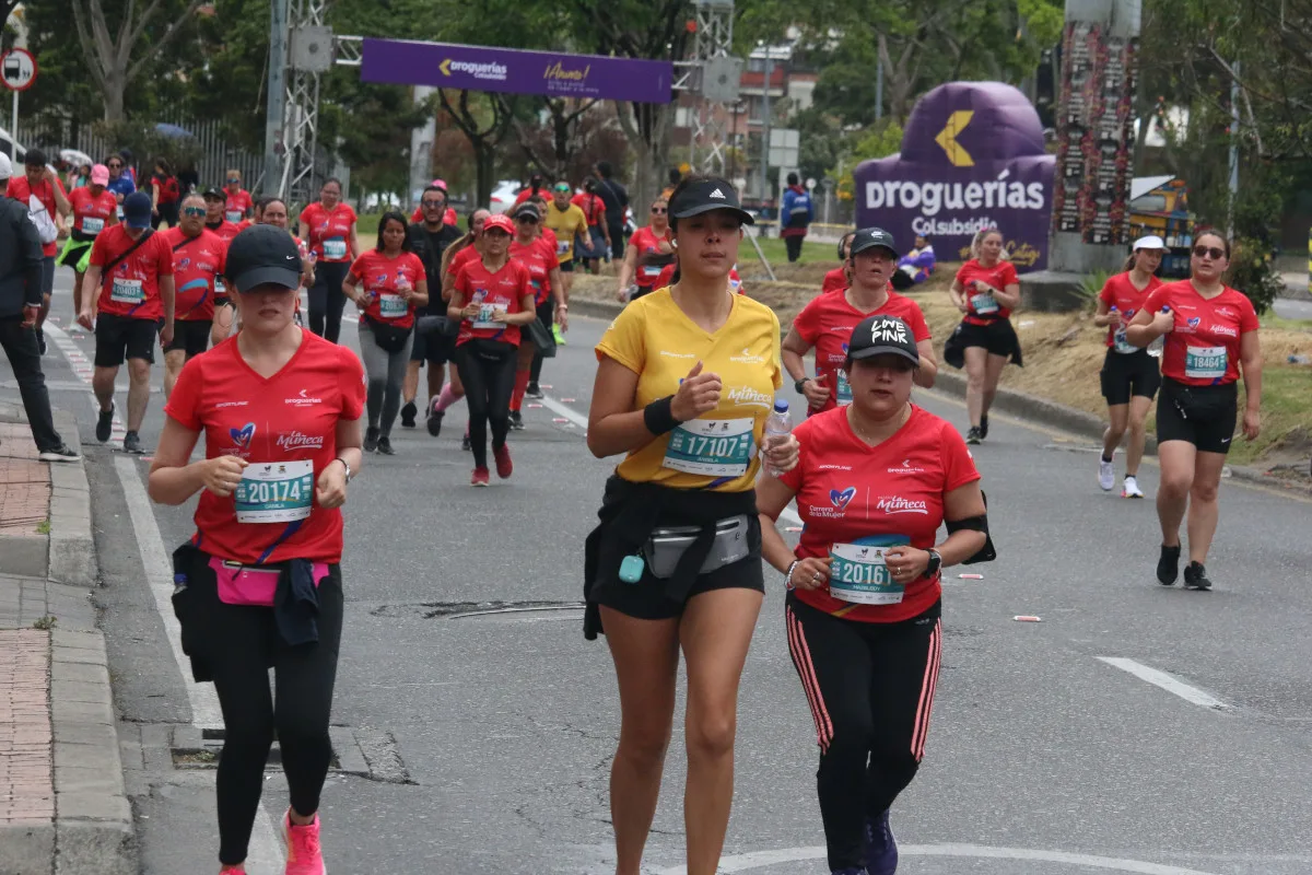 La cita dominical de mujeres más grande del país, que se ha consolidado como la campaña de empoderamiento femenino más reconocida y exitosa de Colombia, ha diseñado un cronograma que tendrá apertura de sesiones de calentamiento desde las 6 y 30 de la mañana - Foto: Archivo/Ronald Cano