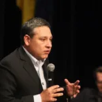 El precandidato fue enfático en que este fallo no pone en riesgo su camino hacia la Presidencia de la República. Explicó que su aspiración está respaldada por el movimiento ciudadano Colombianismo, inscrito por firmas y con más de 415.000 apoyos validados - Foto: Prensa Mauricio Lizcano