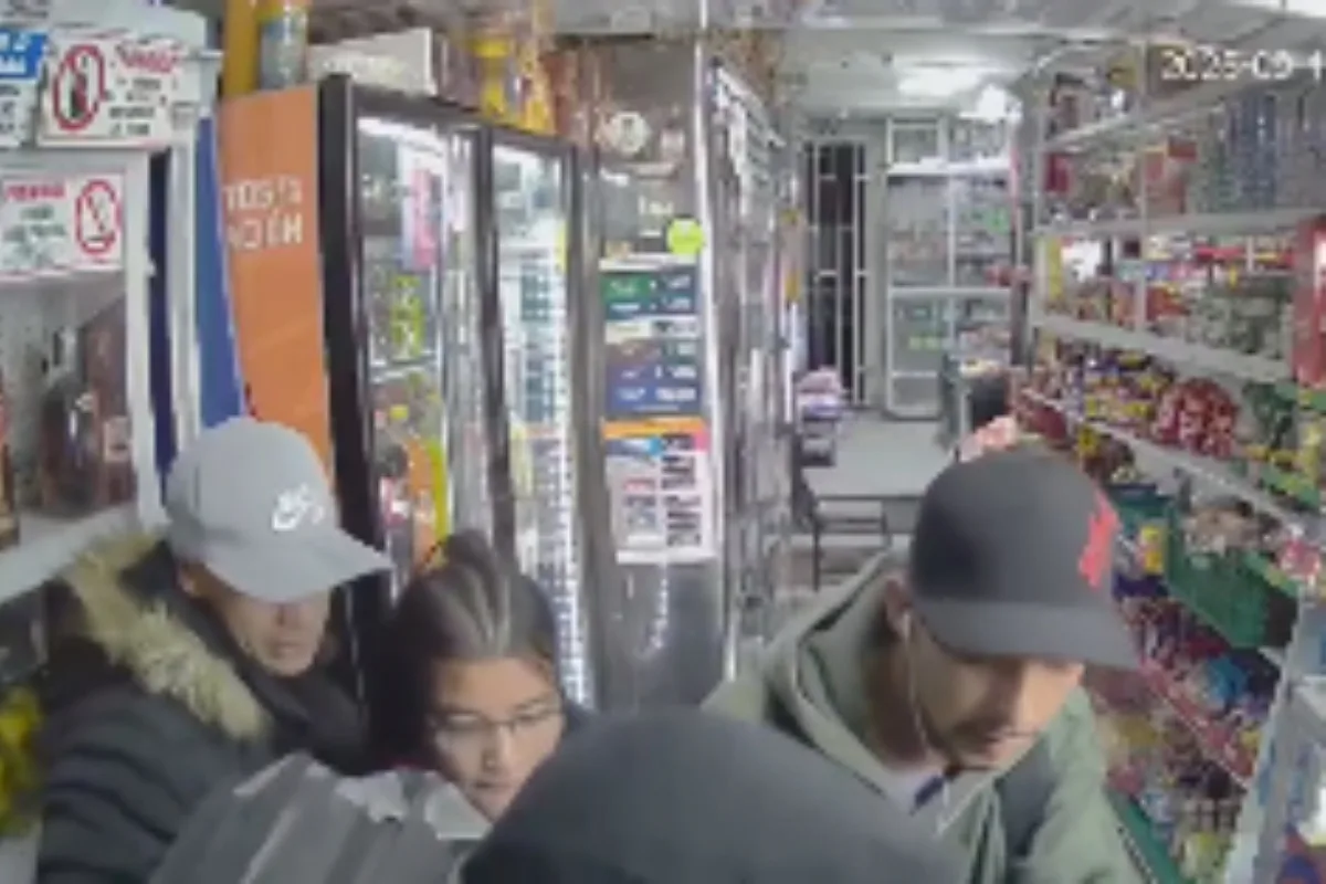 Delincuentes armados protagonizan violento asalto a supermercado en el sur de Bogotá - Foto: Captura de video