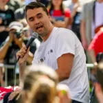 Asesinan al activista conservador Charlie Kirk durante evento universitario en Utah - Foto: Redes sociales
