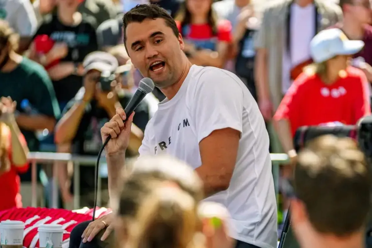 Asesinan al activista conservador Charlie Kirk durante evento universitario en Utah - Foto: Redes sociales