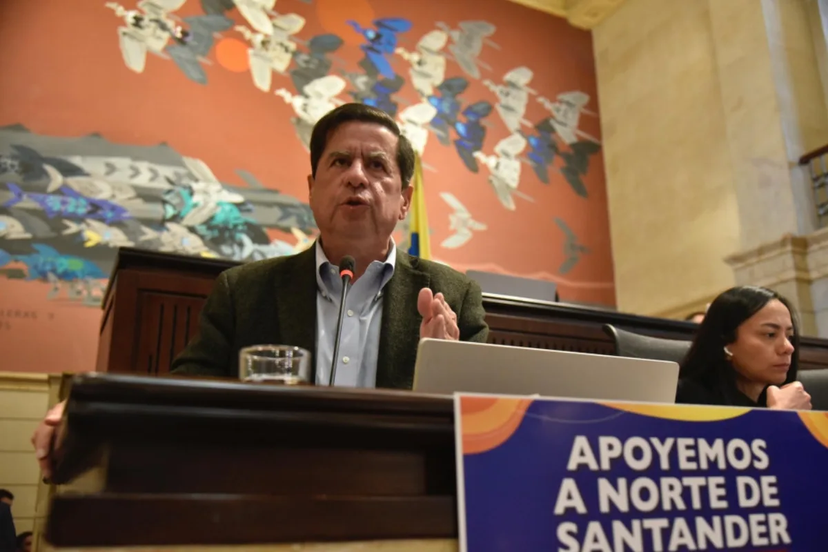 Juan Fernando Cristo anuncia su regreso a la política de la mano de la Alianza Verde - Foto: MinInterior