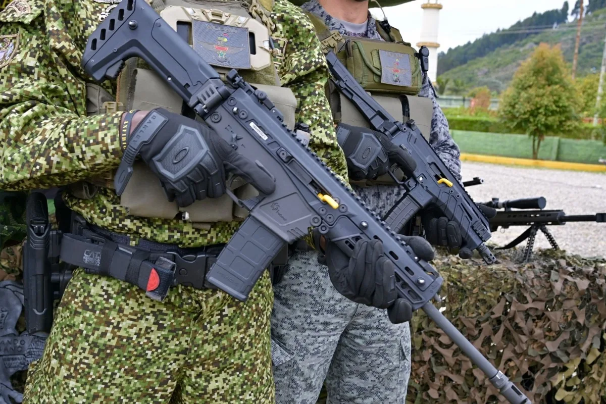 INDUMIL presenta nuevo fusil de fabricación nacional para modernizar a las Fuerzas Armadas - Foto: Cortesía MinDefensa