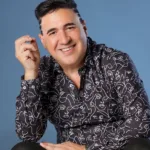 República Dominicana sumará su presencia con Mickey Taveras, intérprete que alcanzó gran reconocimiento en los años noventa con temas como Y qué me pasa y Quiéreme, que combinaron la salsa con la balada romántica - Foto: Idartes