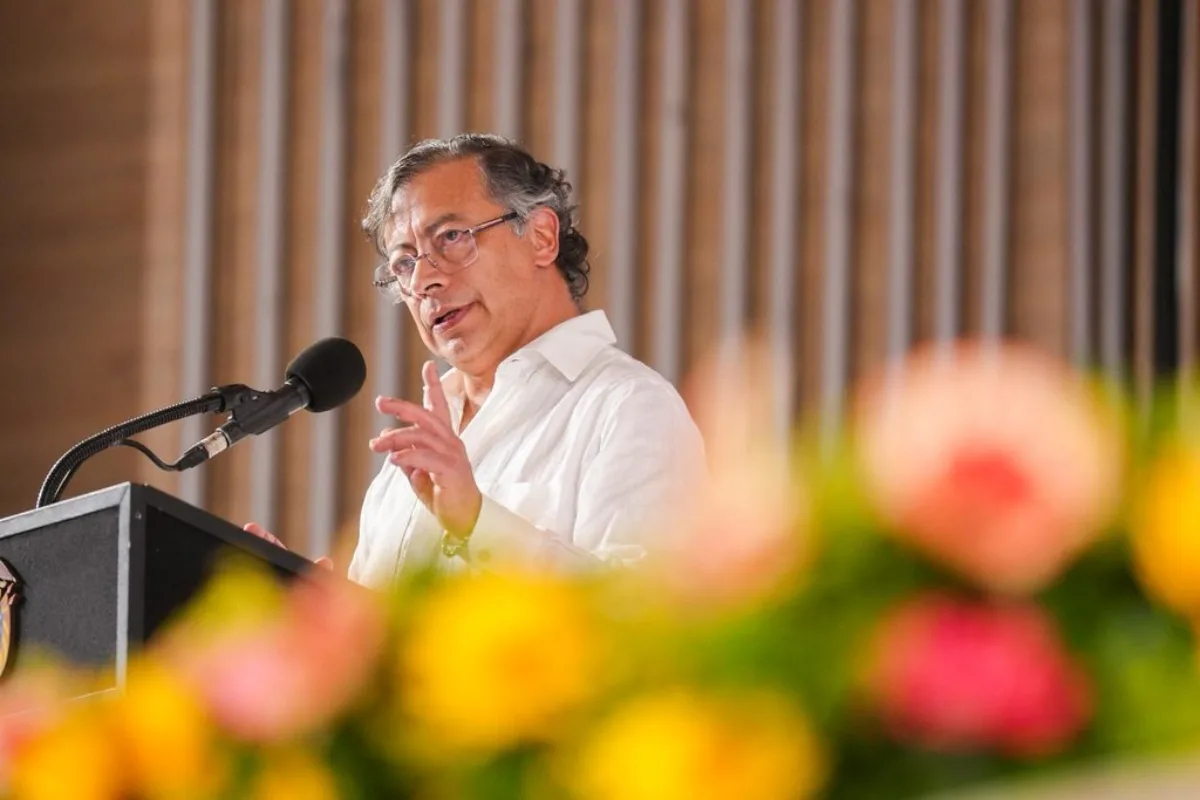 Congreso recibe proyecto para limitar viajes internacionales del presidente Petro en medio de críticas por sus constantes salidas al exterior - Foto: Presidencia