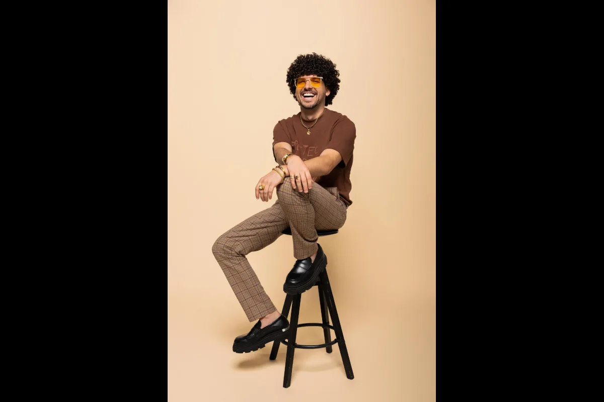 Junto con el lanzamiento del álbum del Tiny Desk, PJ Sin Suela anunció el inicio de su nueva gira por Latinoamérica, con varias fechas confirmadas - Foto: The Music Joint
