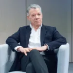 Juan Manuel Santos respalda sanciones de la JEP contra exjefes de las Farc y advierte que la crisis de seguridad obedece a falta de implementación del acuerdo de paz - Foto: @JuanManSantos