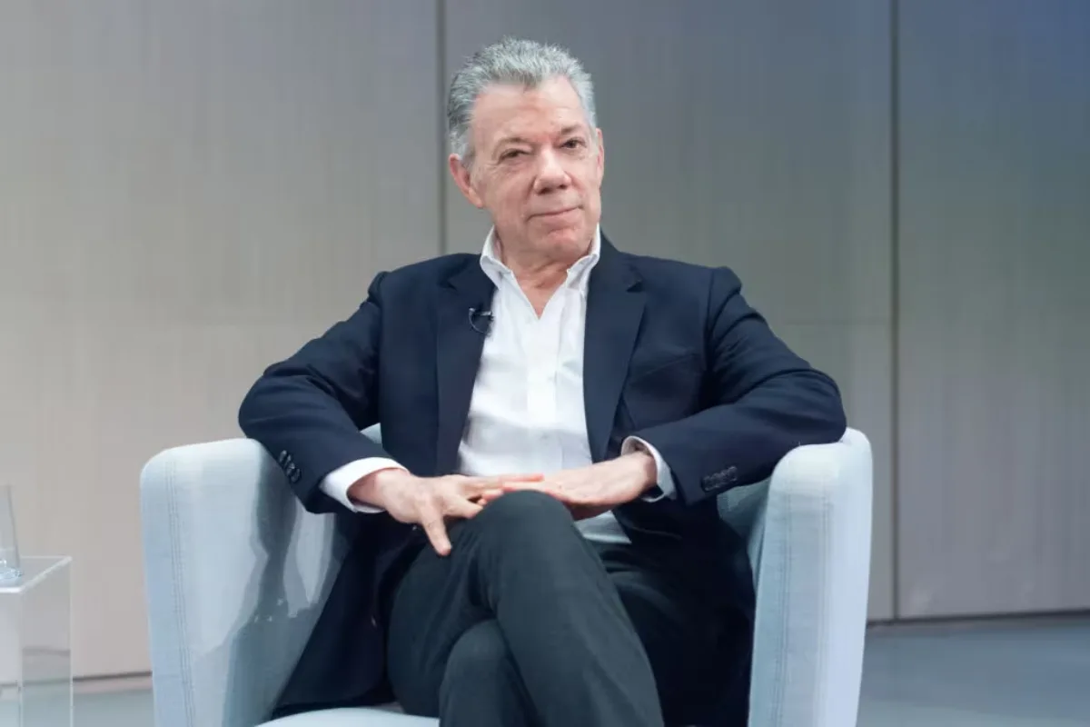Juan Manuel Santos respalda sanciones de la JEP contra exjefes de las Farc y advierte que la crisis de seguridad obedece a falta de implementación del acuerdo de paz - Foto: @JuanManSantos
