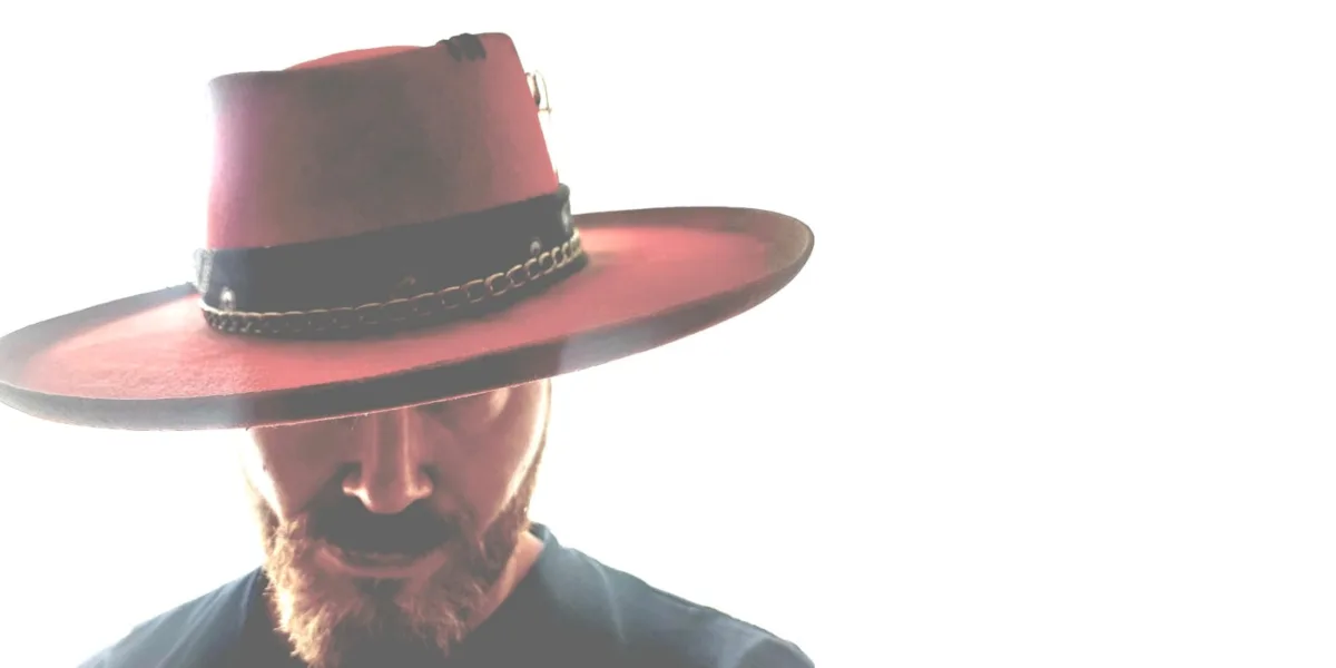 Más que hablar de la ausencia, la canción revela la intimidad del duelo y la vulnerabilidad de quien intenta recomponerse frente a un amor que ya no está - Foto: Tappan