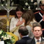 Viuda de Miguel Uribe Turbay denuncia amenaza verbal de la senadora María Fernanda Cabal durante el velorio en el Congreso - Foto: Doomo Editorial