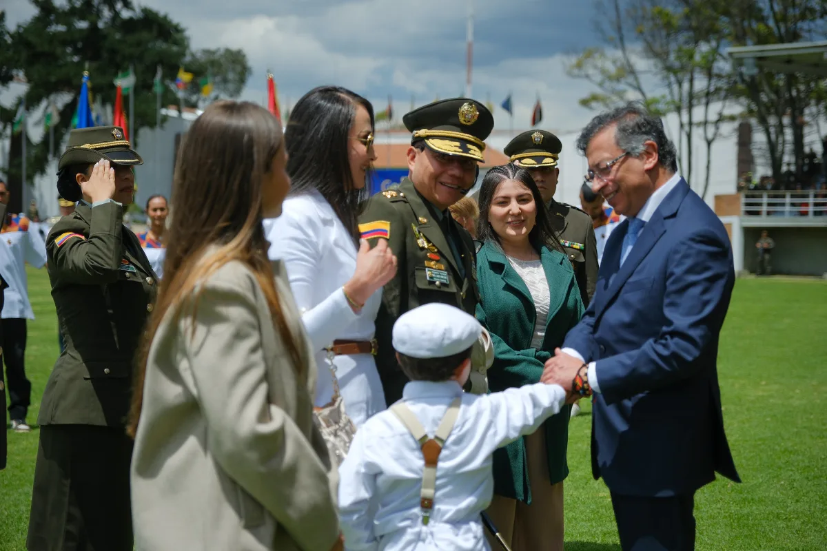 En su discurso de posesión, el nuevo Director General de la Policía Nacional dio a conocer que su gestión se fundamentará en tres dimensiones esenciales que redefinen el servicio policial en la actual coyuntura: Seguridad, Dignidad y Democracia (S2D) - Foto: Presidencia